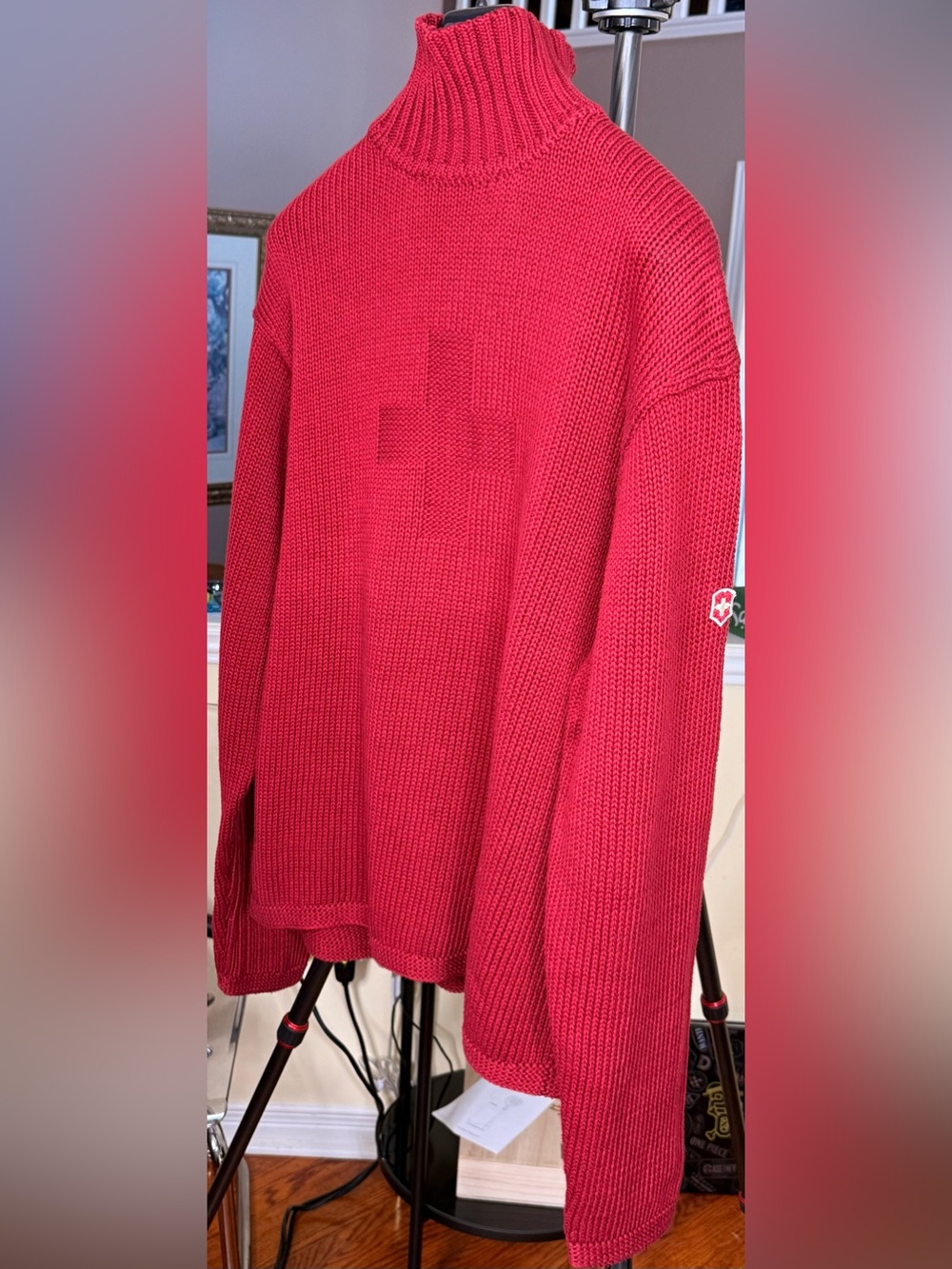 Beautiful Victorinox Red Turtleneck Crewneck
Knit Sweater